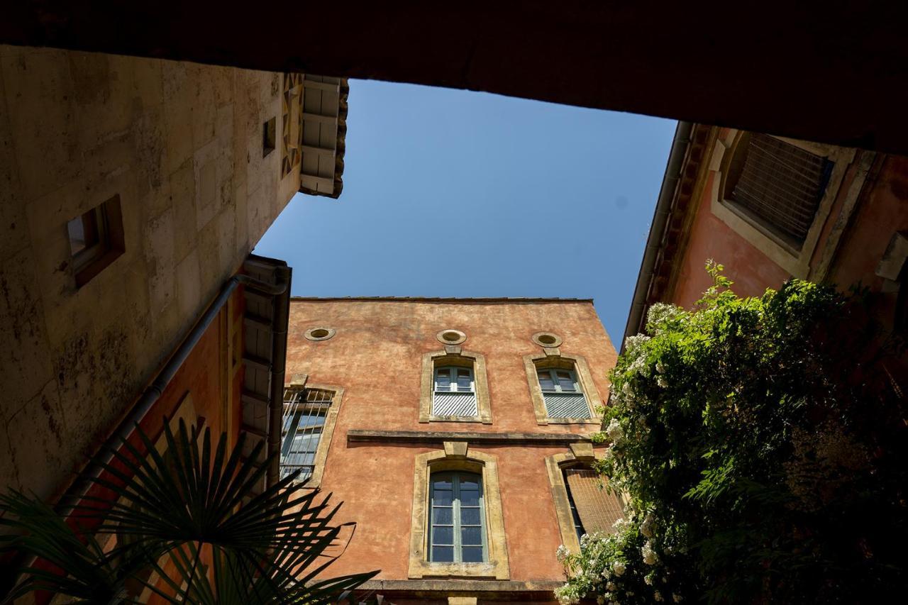 Rue Du Chateau Tarascón Exterior foto